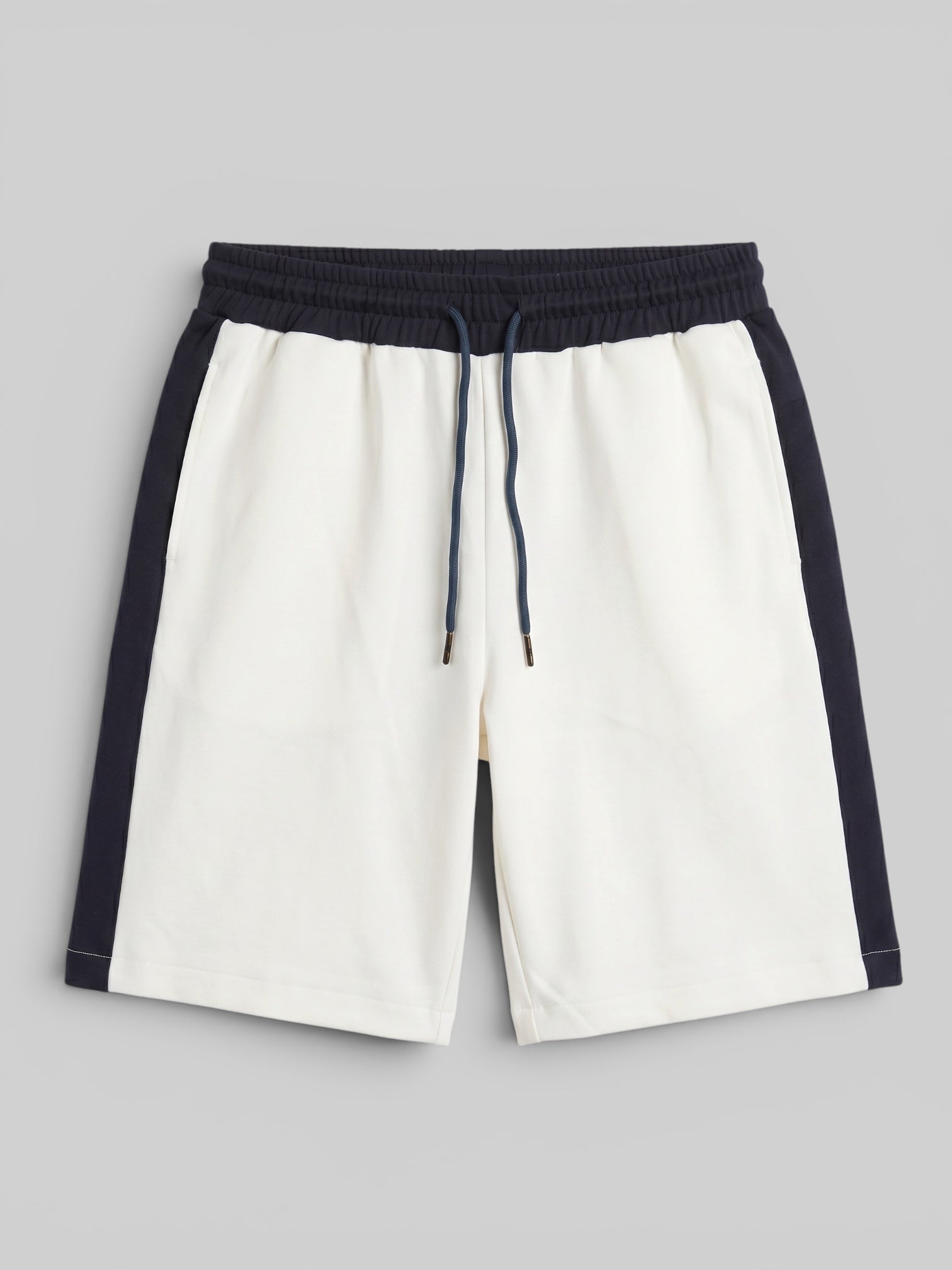 שורטס אוברסייז ❘ Club Shorts
