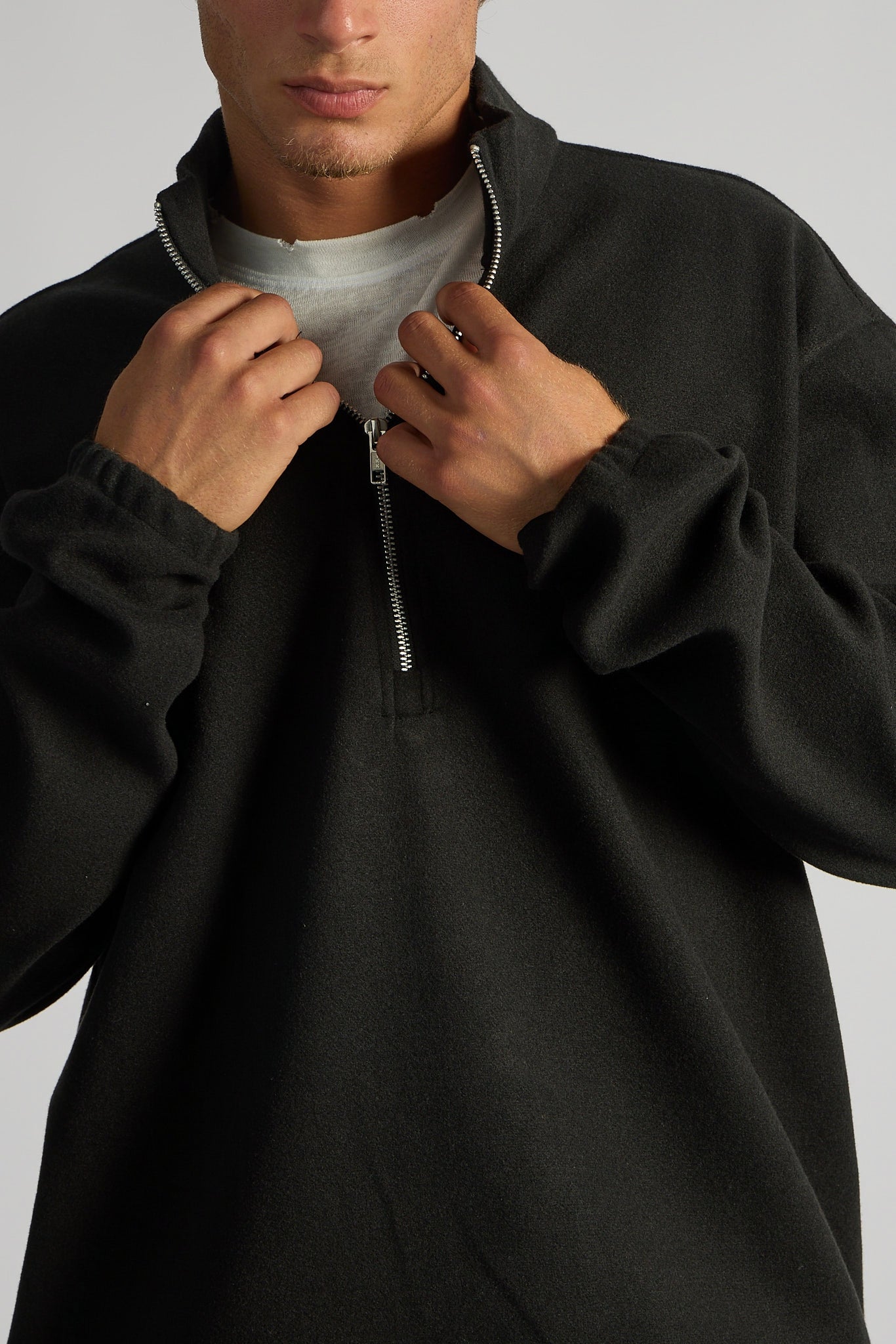סוודר חצי רוכסן ❘ Half-Zip Sweater