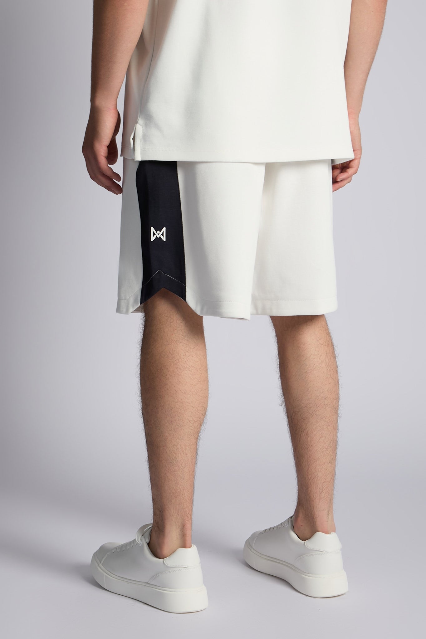 שורטס אוברסייז ❘ Club Shorts