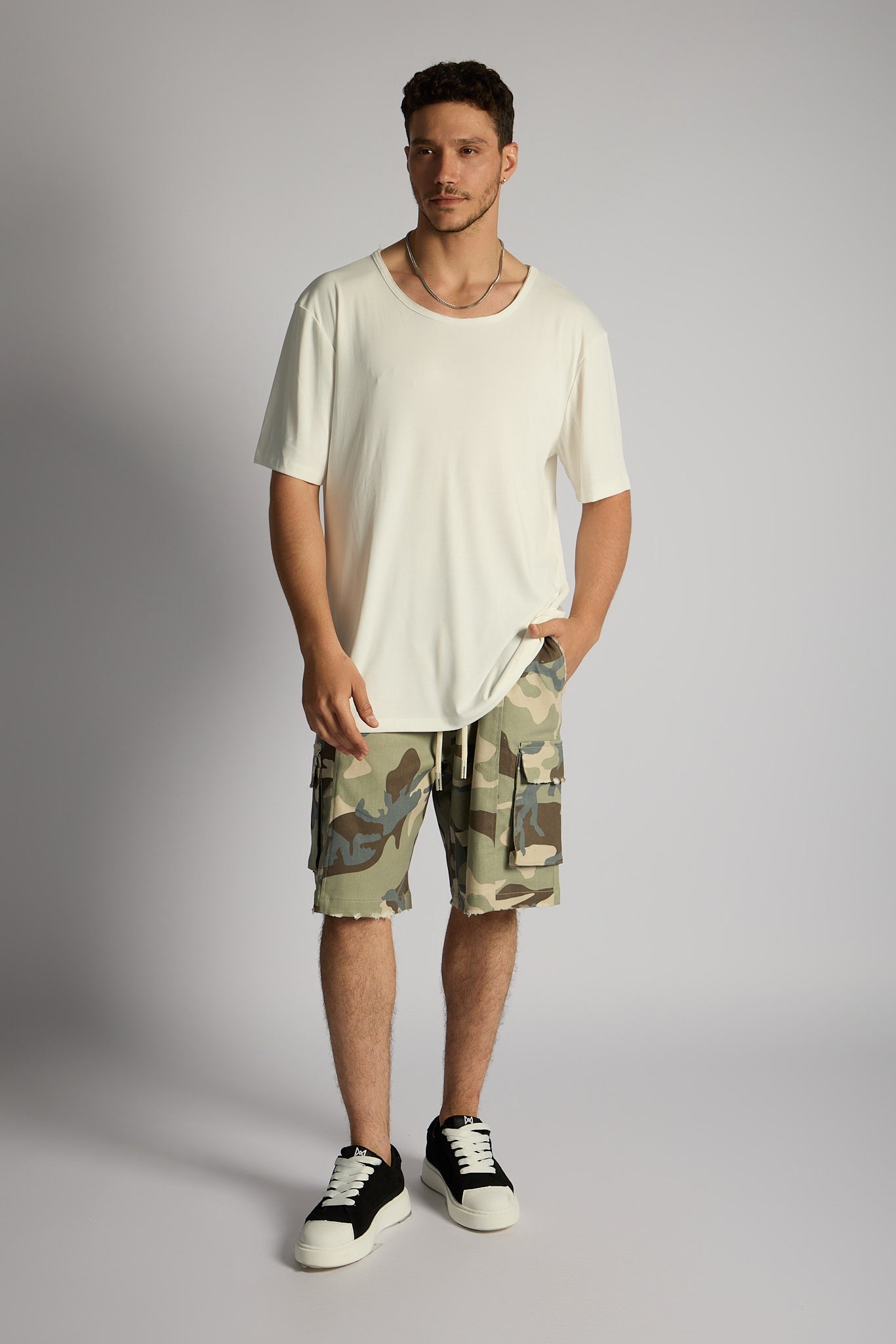 מכנסי דגמ"ח קצרים ❘ Army Cargo Shorts