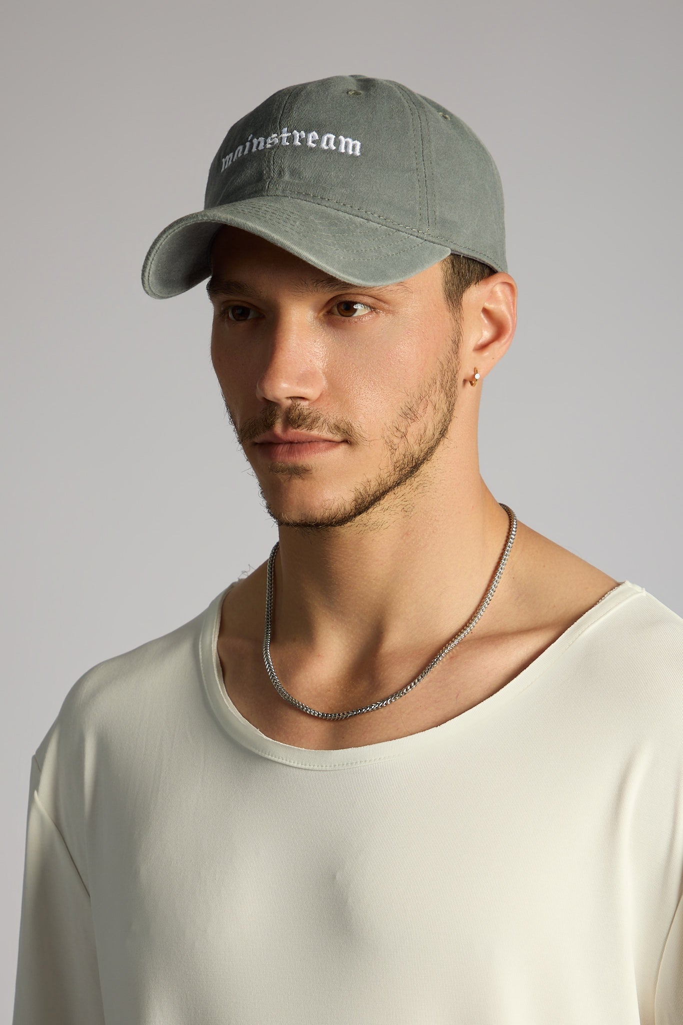 MAINSTREAM HAT