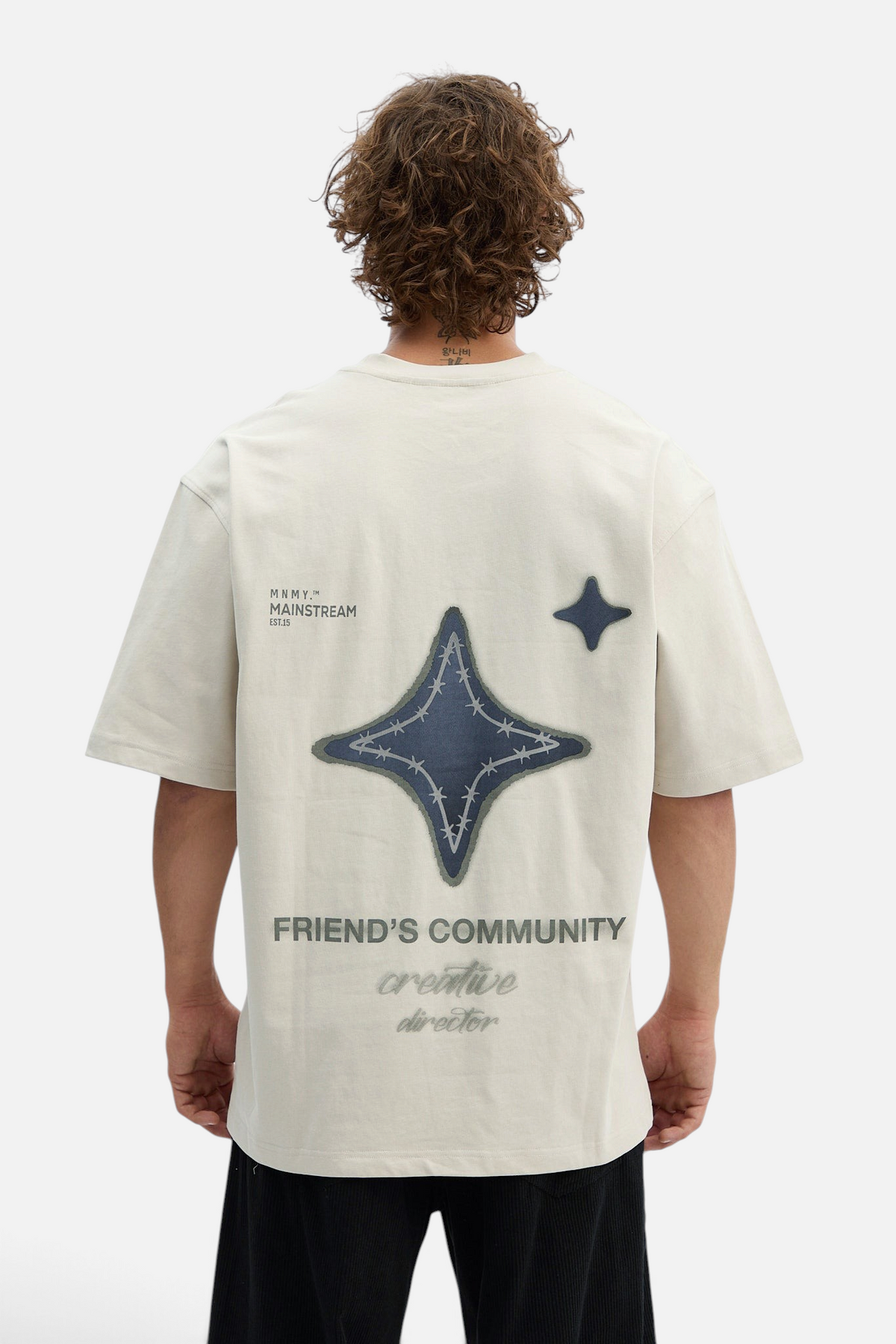 Mainstreamonline oversized beige t-shirt with back star graphic print and Friend's Community text